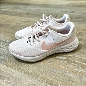 Nike Tennis Shoes